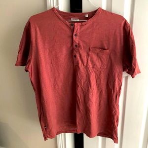 Oobe Brand Men’s crew neck polo style shirt.  Brick Red, XL.